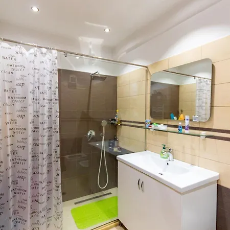 Διαμέρισμα Lily's 2 Bedroom *